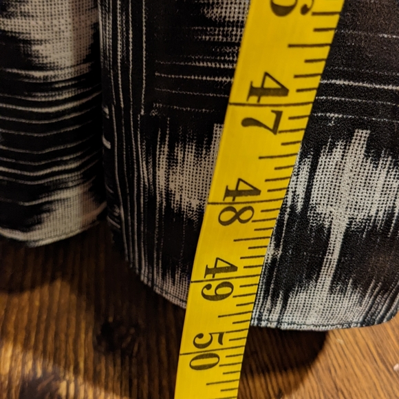 BCBG Formal or Prom Strapless Dress. Black and White with Pink Stripes. Size 8 - Picture 5 of 8